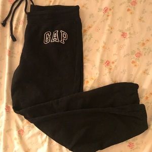 Gap black joggers